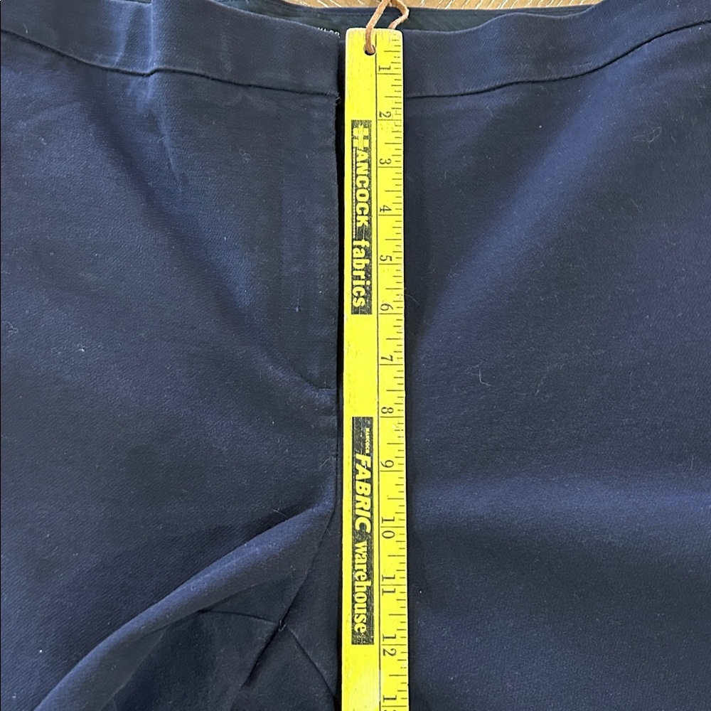Ann Taylor Curvy Fit Cropped Navy Pants - Picture 7 of 8
